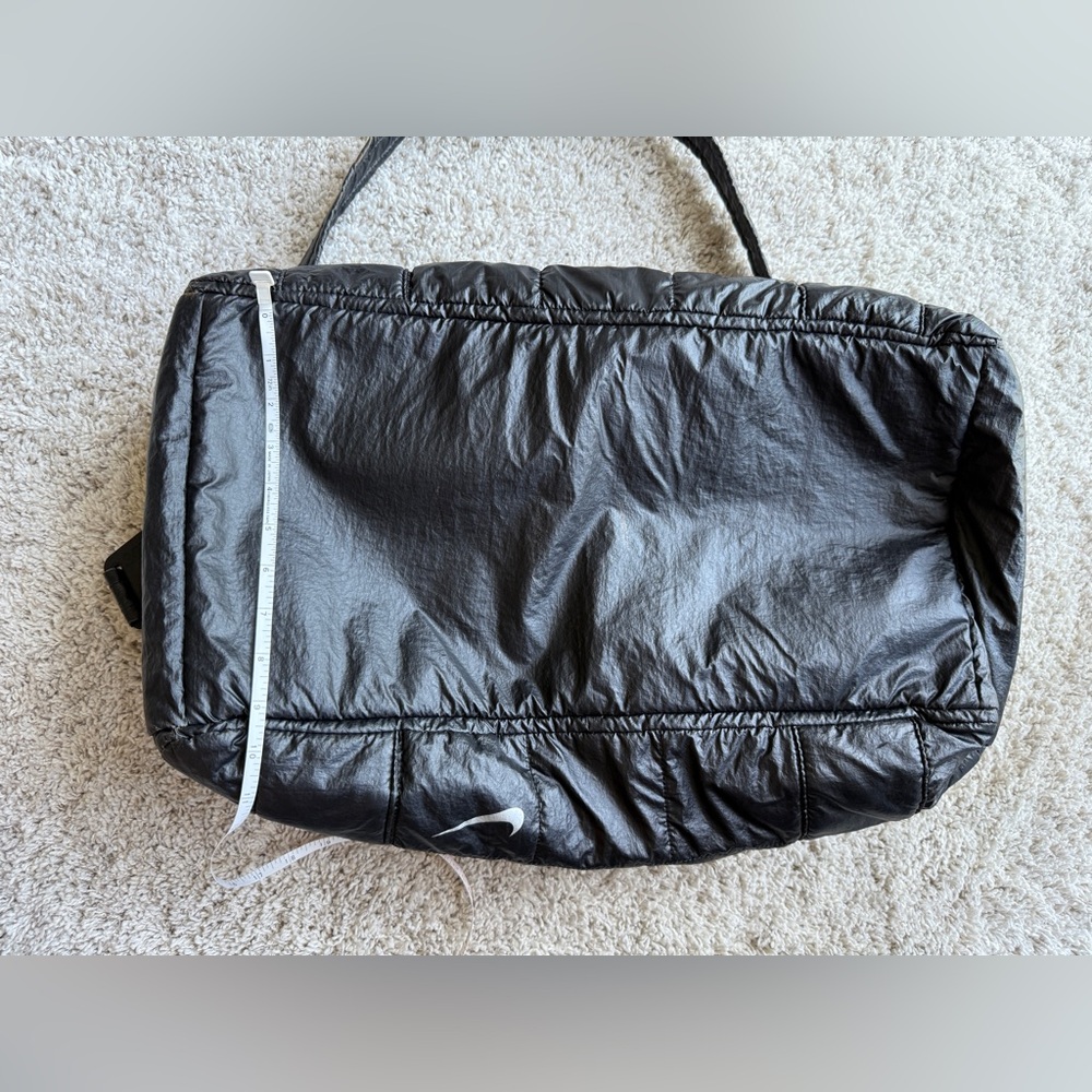 Nike Black Puff Gym Bag with Neon Reddish Orange Interior - Picture 16 of 16